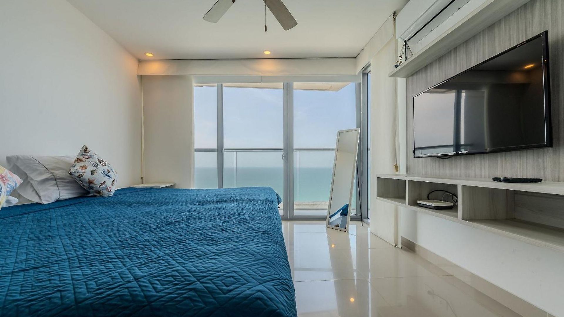 Piso 27 - Espectacular En Bocagrande Apartamento